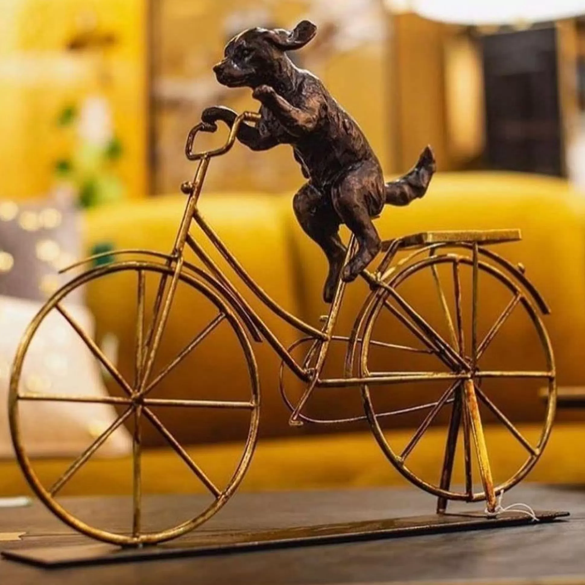 Cheap Decofiguur Dog With Bicycle Decoratieve Beelden