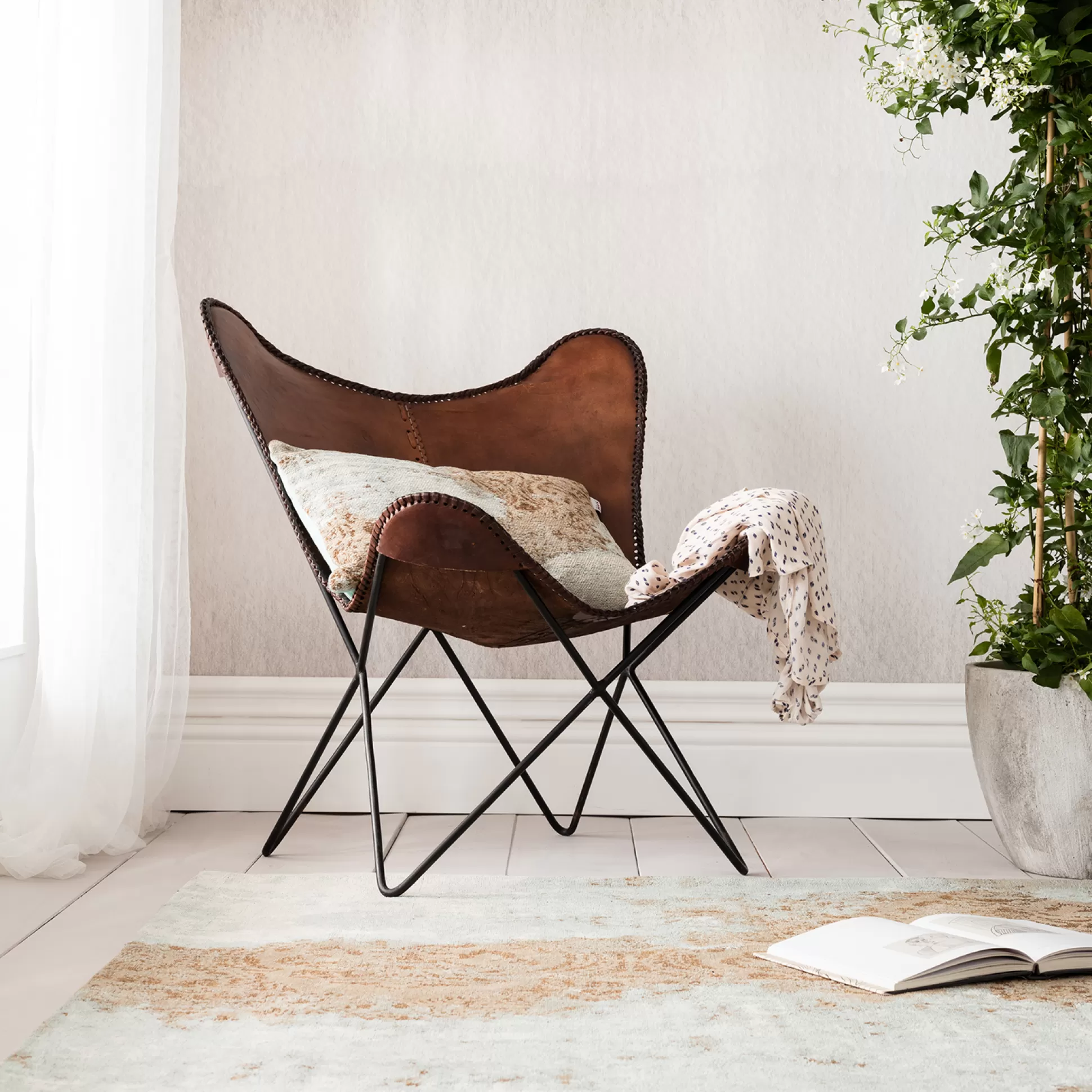 New Fauteuil Butterfly Bruin Fauteuils